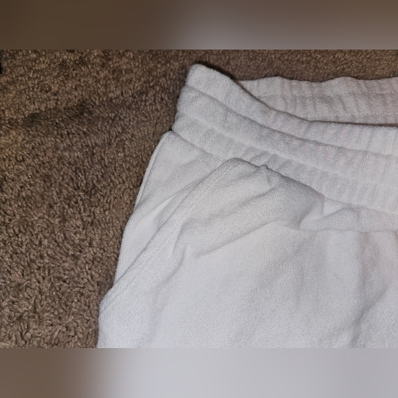 NWT DKNY Sport Terry Cloth shorts size XL - Picture 4 of 6